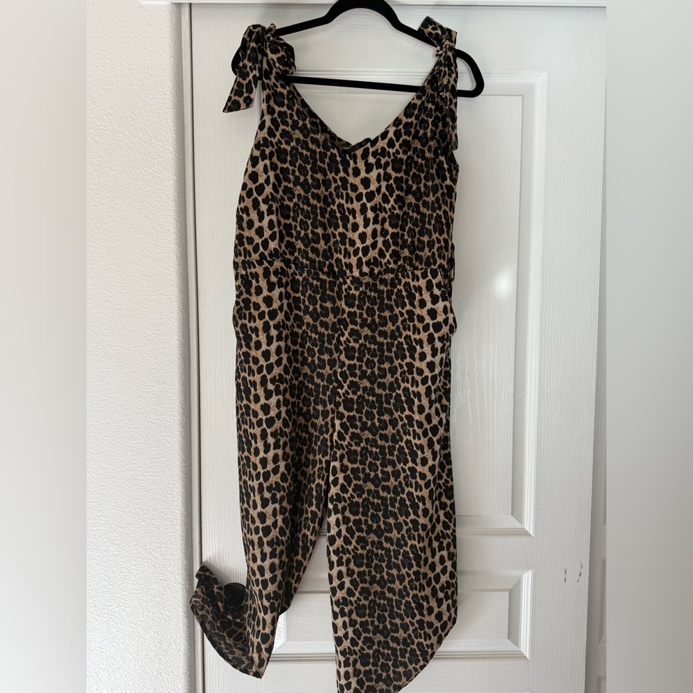Leopard Print Jumpsuit - Picture 4 of 7